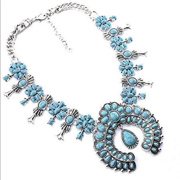 🔥 RESTOCKED! 🔥 Vintage Style Squash Blossom Statement Necklace - Picture 7 of 14